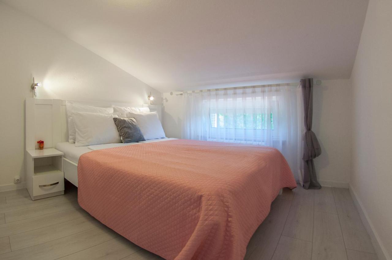Apartments Somi โปเรช ภายนอก รูปภาพ