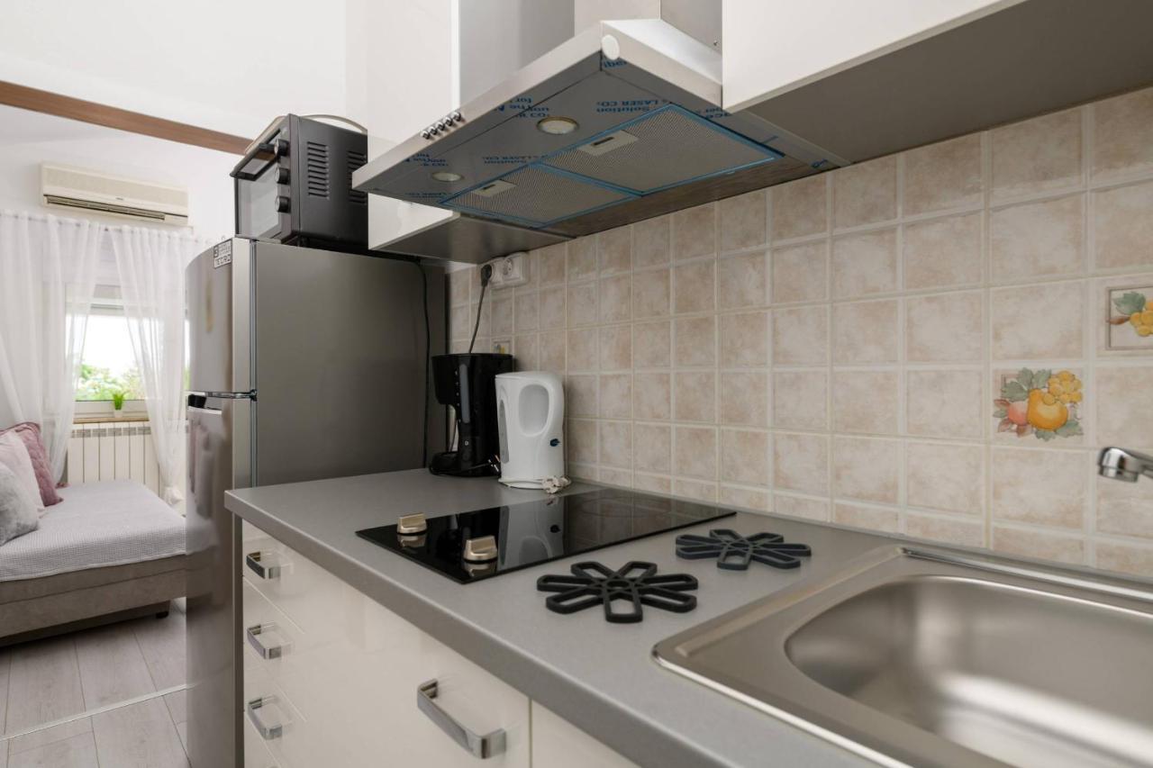 Apartments Somi โปเรช ภายนอก รูปภาพ