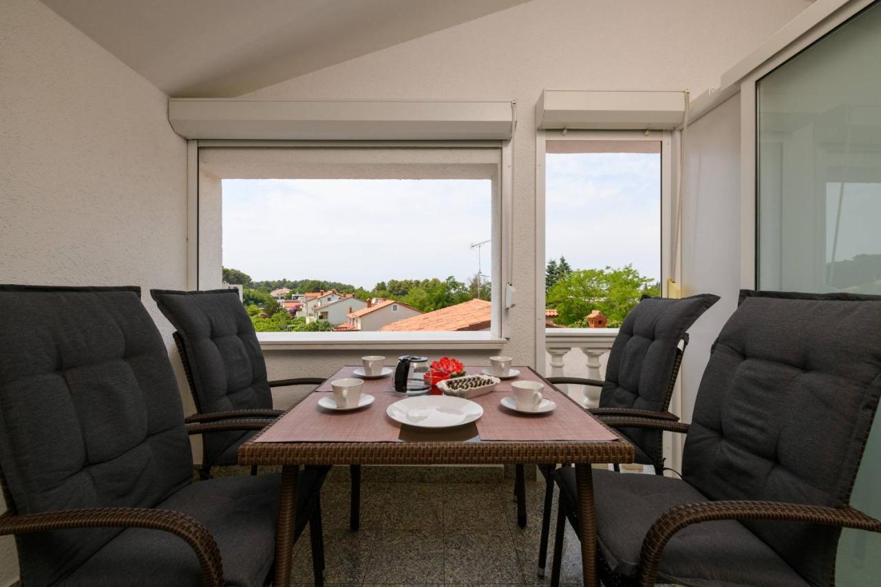 Apartments Somi โปเรช ภายนอก รูปภาพ
